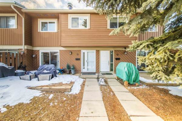 4940 39 Avenue SW, Calgary