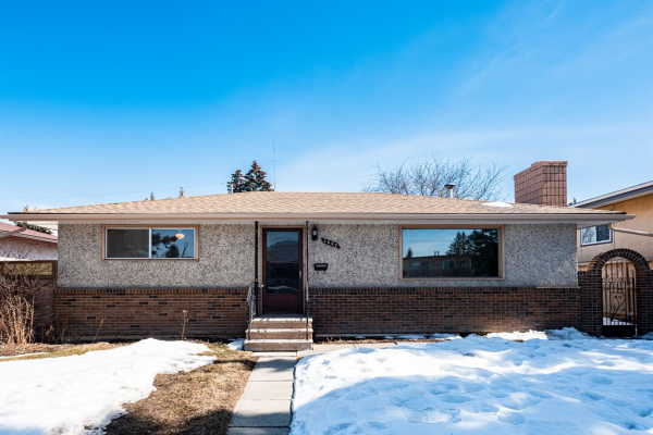 1532 46 Street SE, Calgary