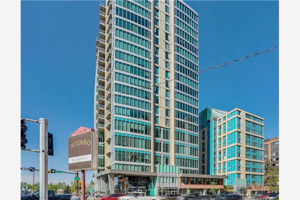 888 4 Avenue SW, Calgary