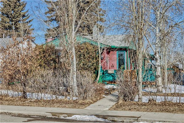 540 17 Avenue NE, Calgary