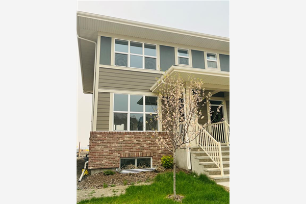 61 Magnolia Parade SE, Calgary