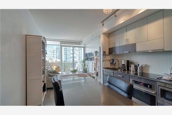 550 Riverfront Avenue SE, Calgary