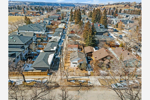 709 16 Street NW, Calgary