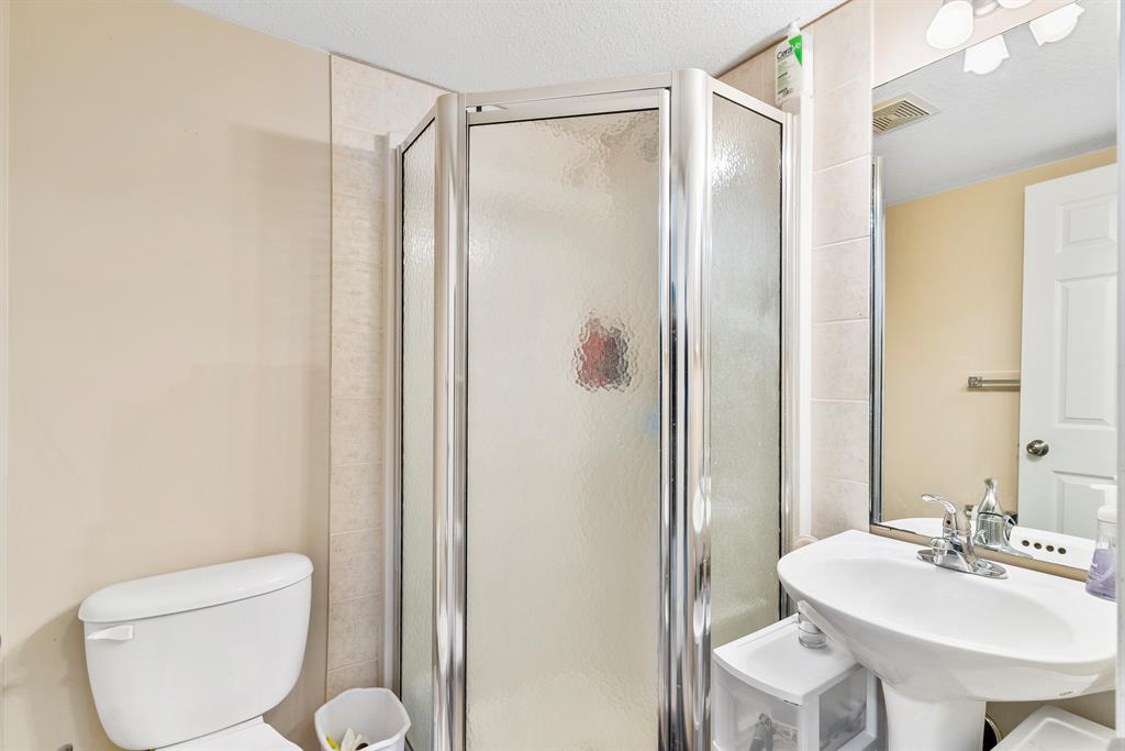 Listing A2041542 - Large Photo # 4