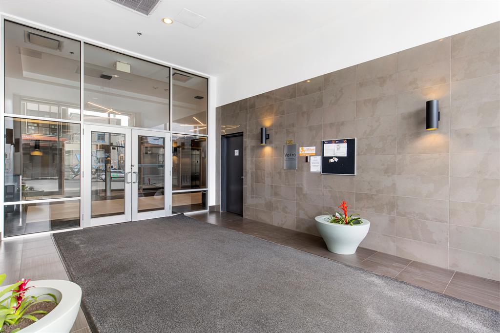 210 15 Avenue SE, #806