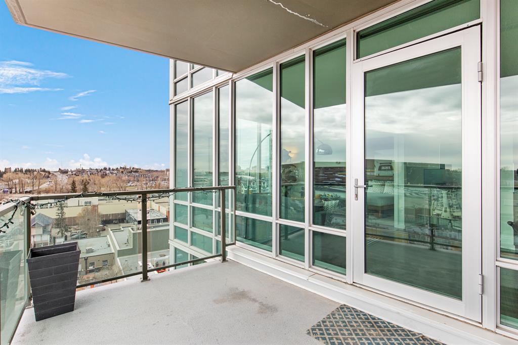 210 15 Avenue SE, #806