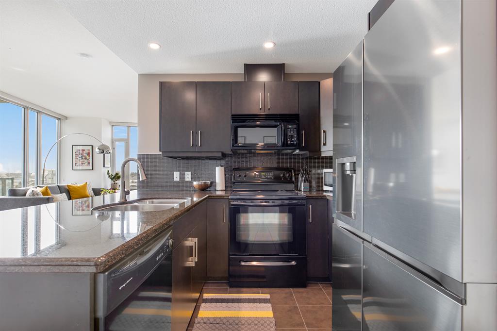 210 15 Avenue SE, #806