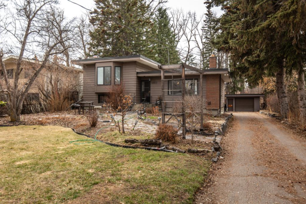6907 Bow Crescent NW, Calgary