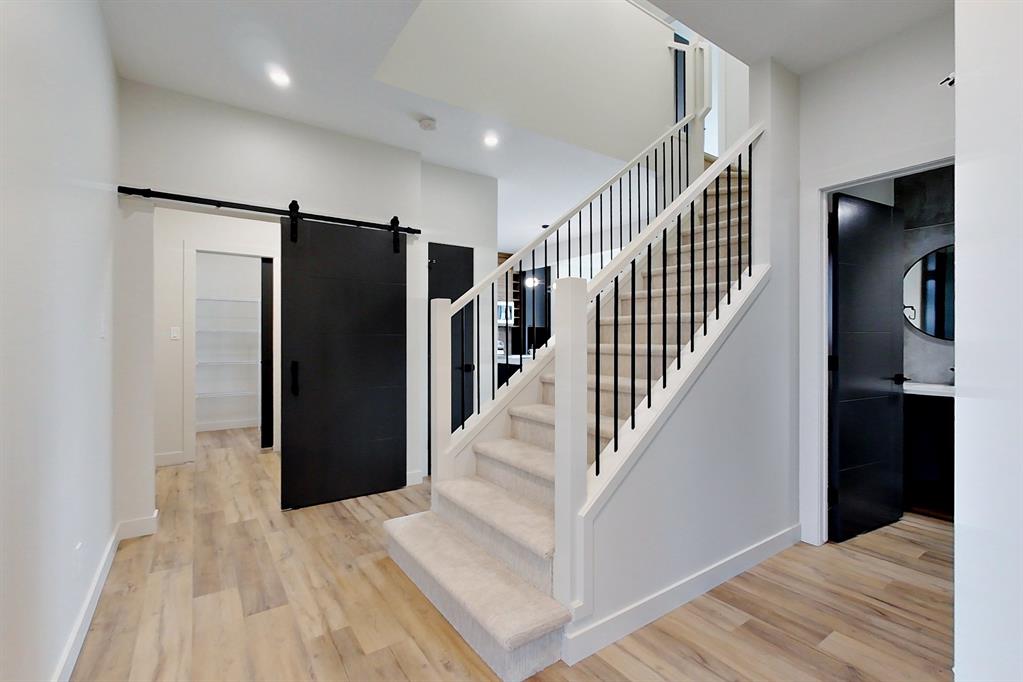 Listing A2043932 - Large Photo # 17