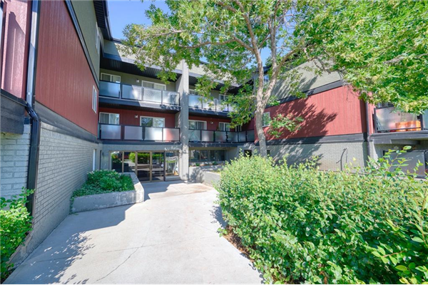 1915 26 Street SW, Calgary
