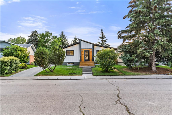 508 Oakridge Way SW, Calgary