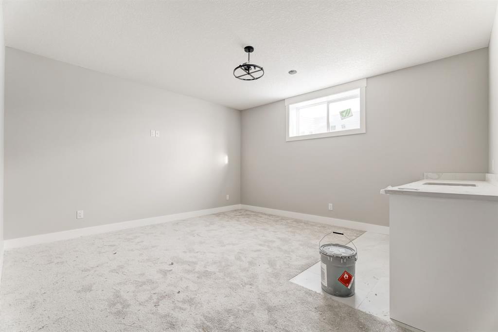 57 Quartz Crescent