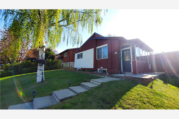 8019 Hunterview Drive NW, Calgary