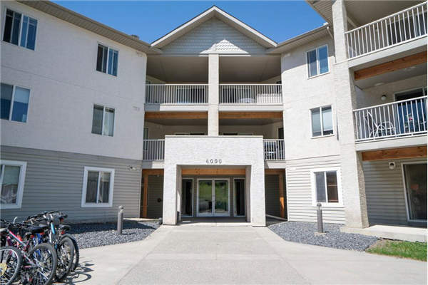 4000 Citadel Meadow Point NW, Calgary