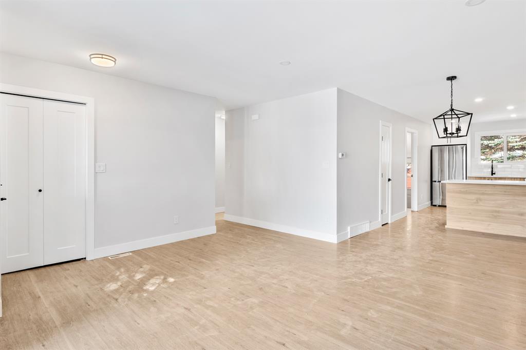 Listing A2046084 - Large Photo # 10