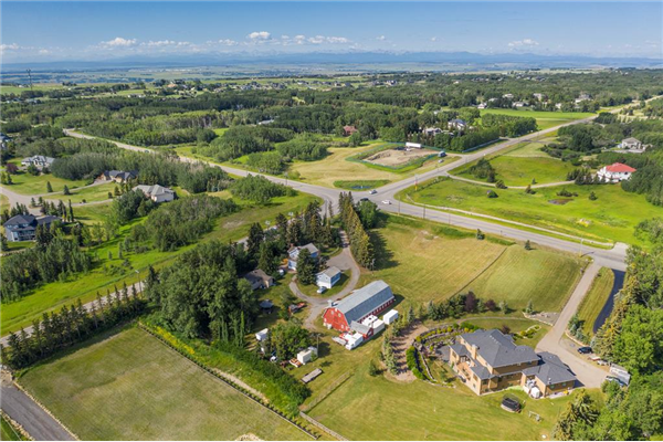 25252 Burma Road, Rural Rocky View County