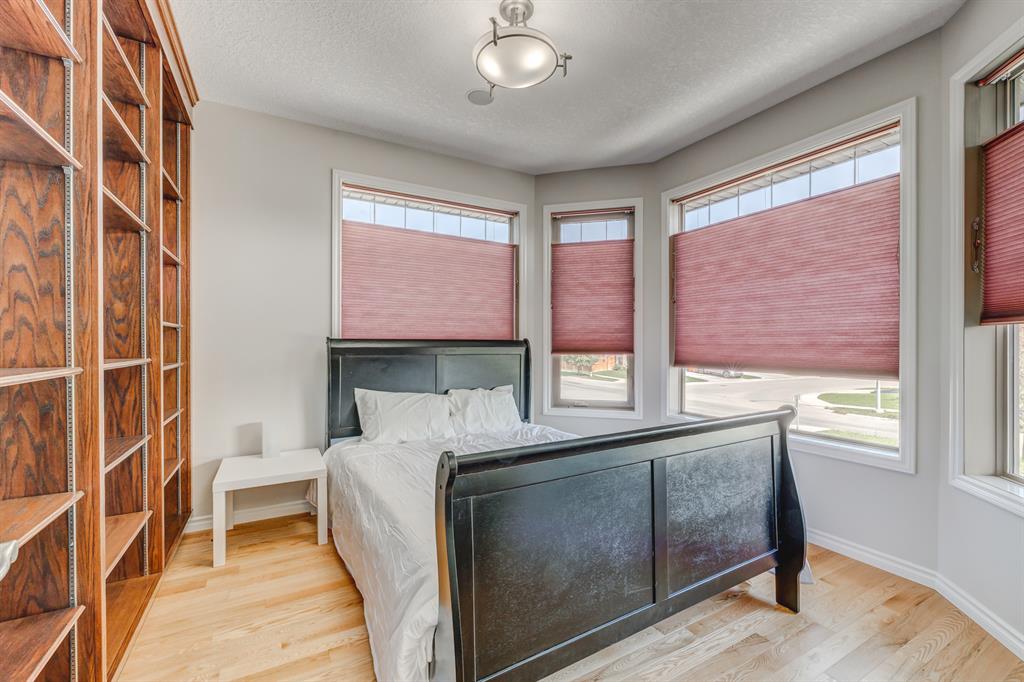 51 Cranridge Bay SE