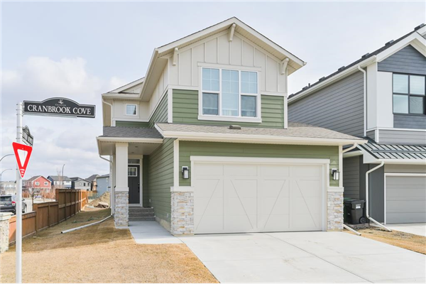 153 Cranbrook Cove SE, Calgary