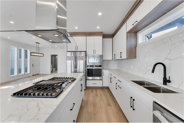 92 saddlelake Manor NE, Calgary