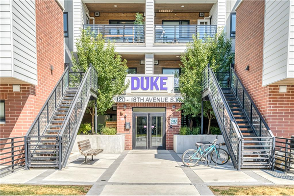 132 18 Avenue SW, Calgary