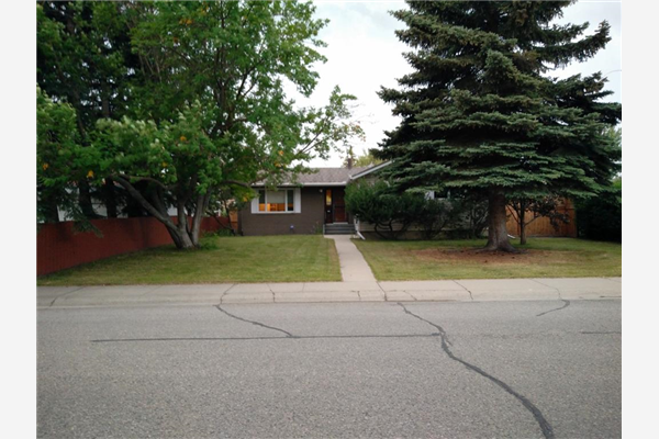 3 Holden Road SW, Calgary