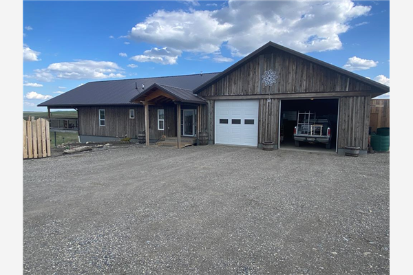 6207 Range Road, Rural Pincher Creek No. 9 M.D. of