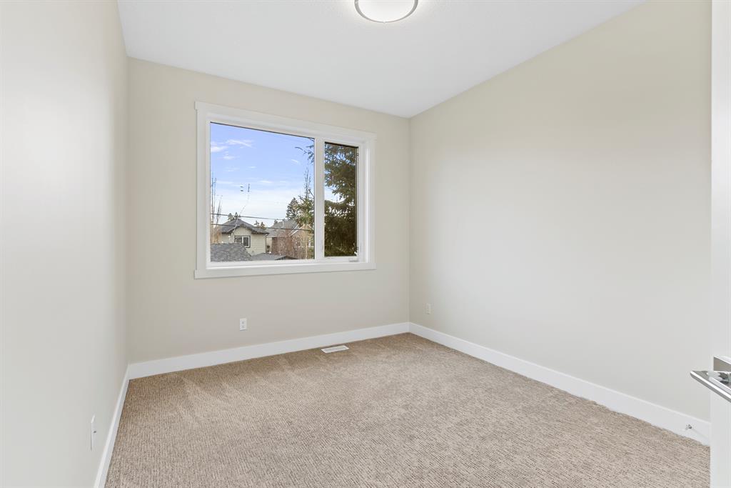 Listing A2048732 - Large Photo # 17