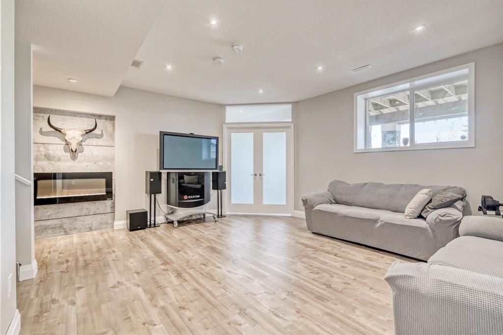 Listing A2048932 - Large Photo # 30