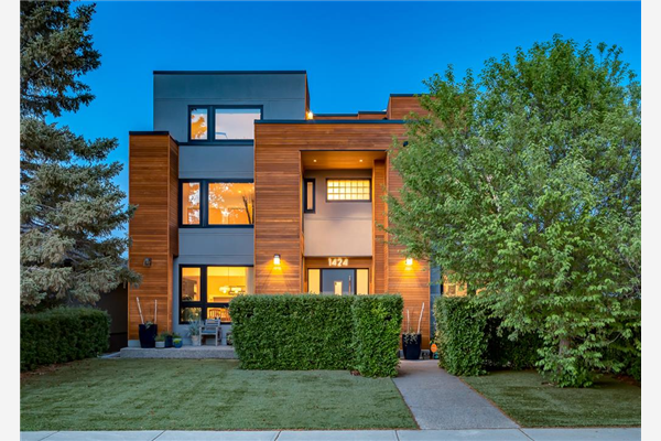 1424 21A Street NW, Calgary