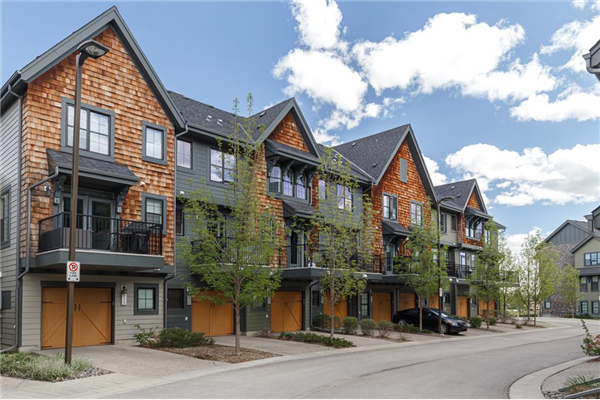 316 Ascot Circle SW, Calgary
