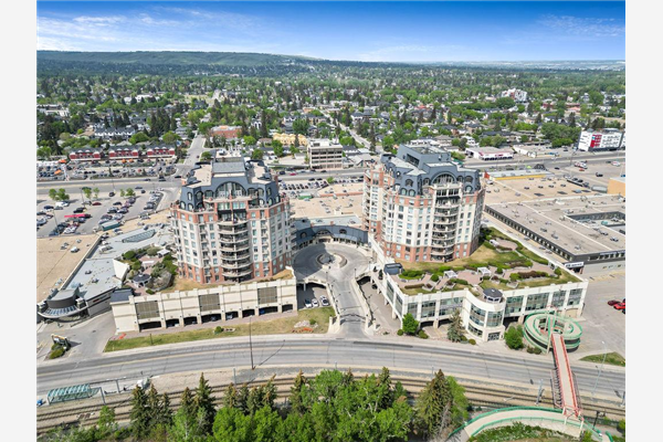 1718 14 Avenue NW, Calgary
