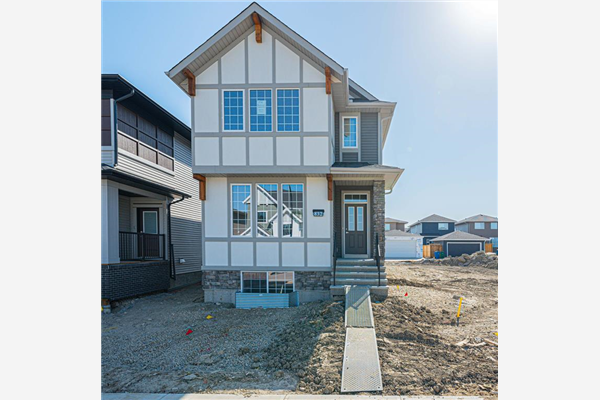 832 Reynolds Manor SW, Airdrie