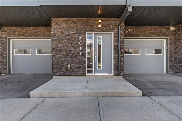 70 SADDLESTONE Drive NE, Calgary