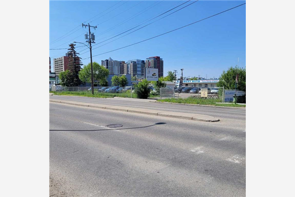 102 58 Avenue SW, Calgary