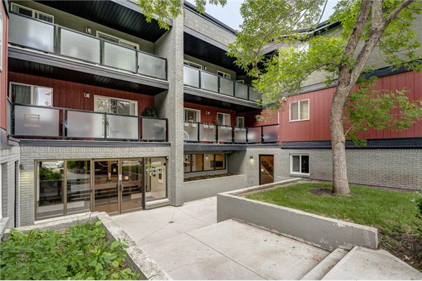 1915 26 Street SW, Calgary