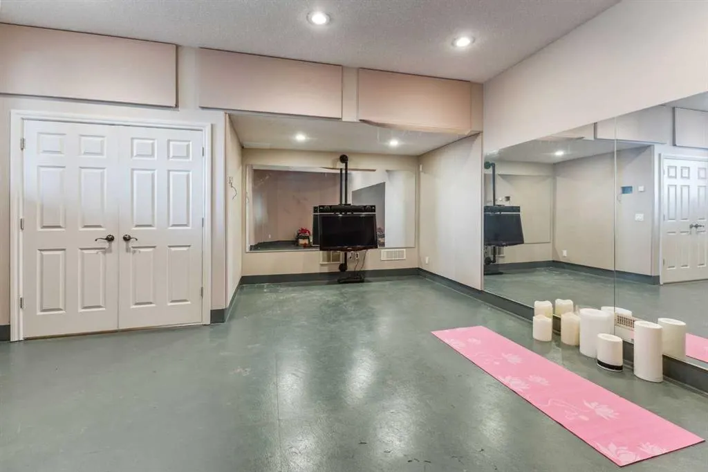 304075 Highway 549 W