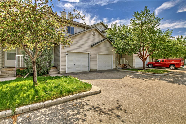15 Mt Aberdeen Manor SE, Calgary