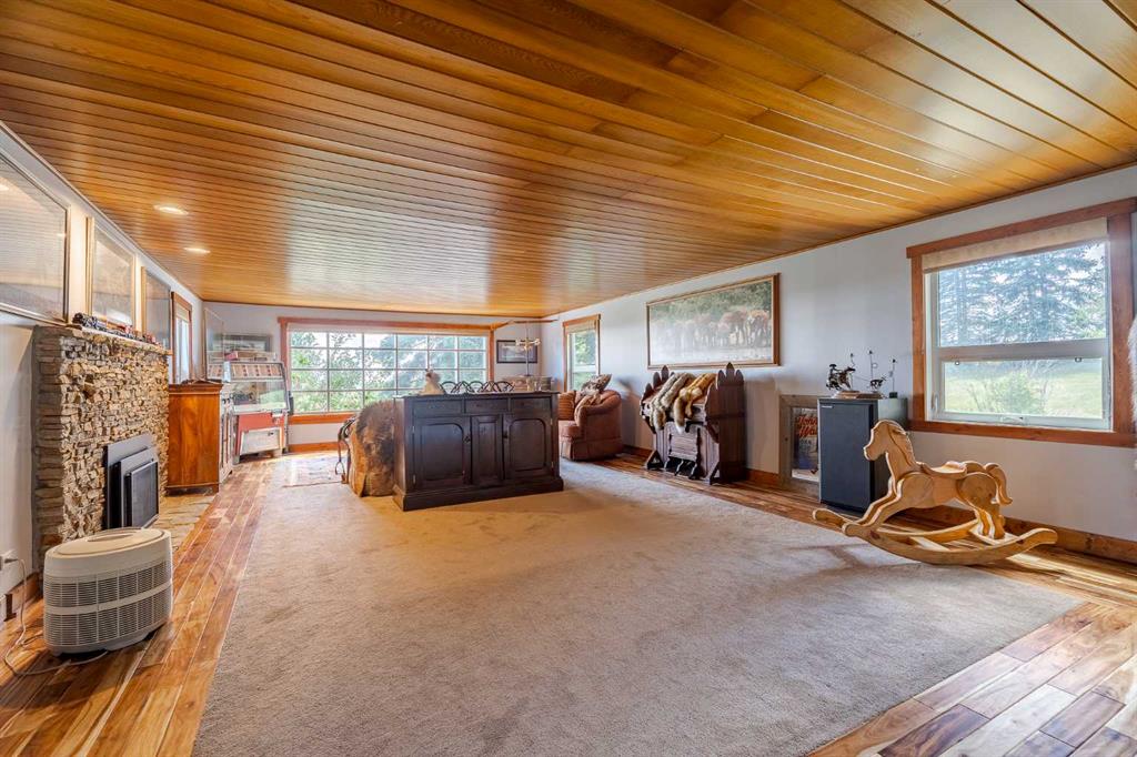 196044 144 Street W
