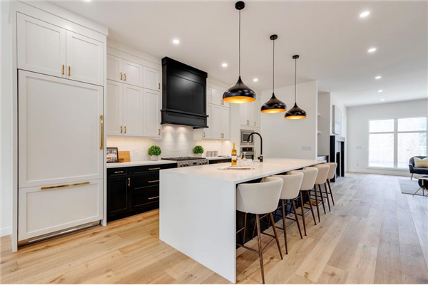 2631 36 Street SW, Calgary