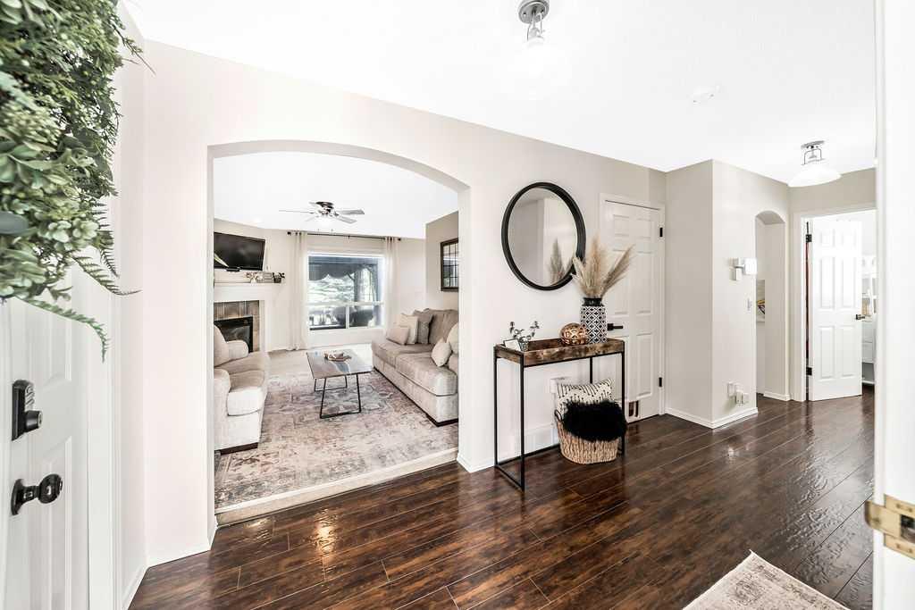 100 Bow Ridge Crescent