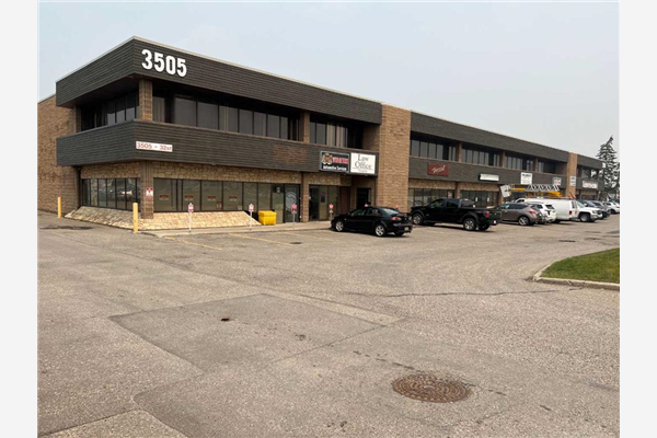 3505 32 Street NE, Calgary