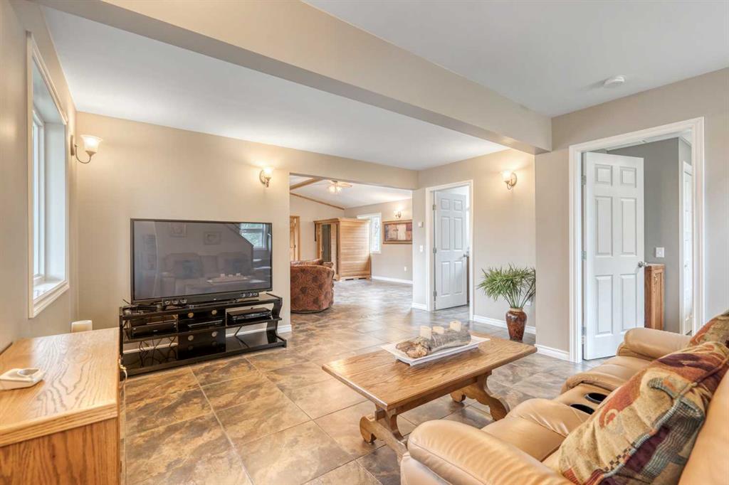Listing A2059549 - Large Photo # 14
