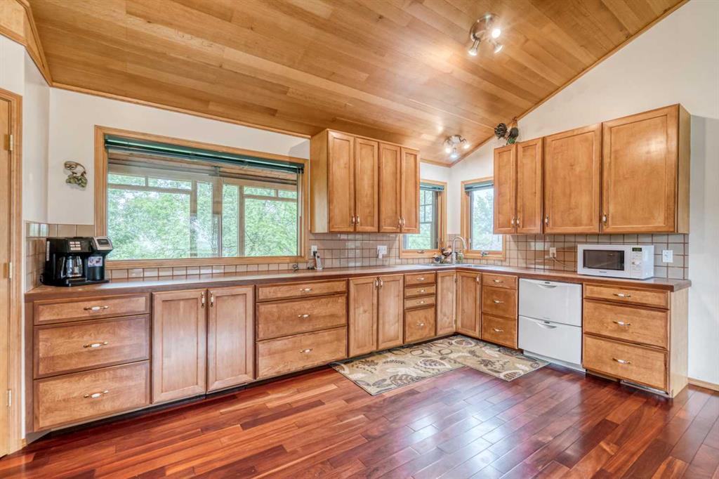 Listing A2059549 - Large Photo # 6