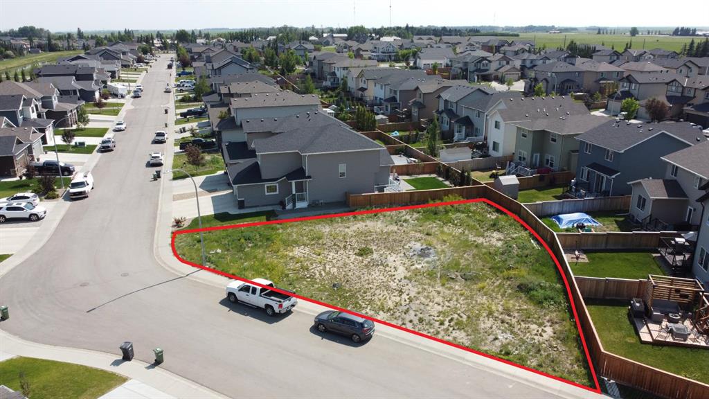 212 Wildrose Crescent