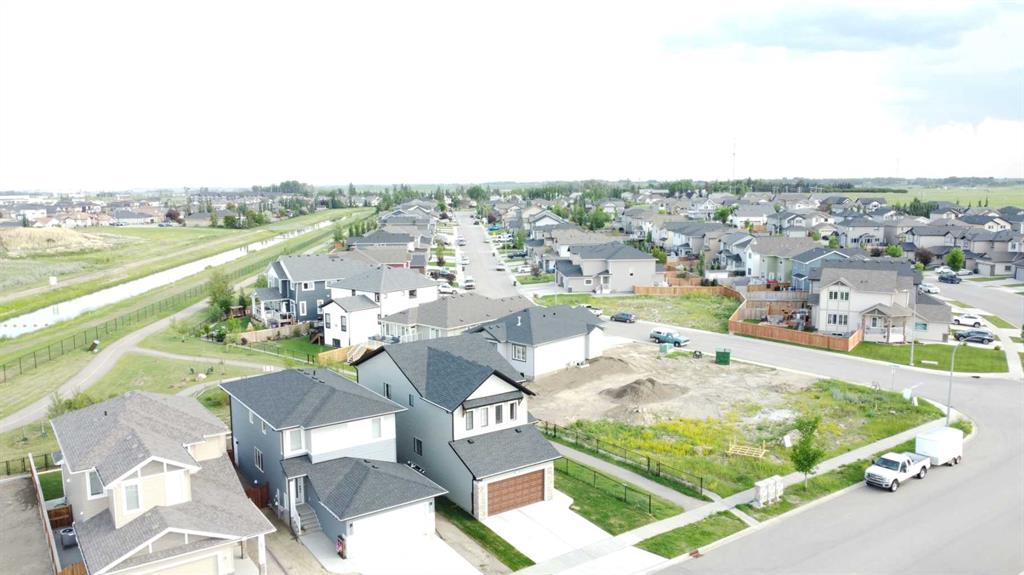 233 Wildrose Crescent