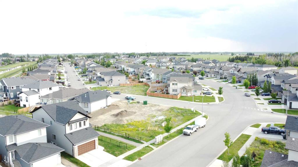 233 Wildrose Crescent