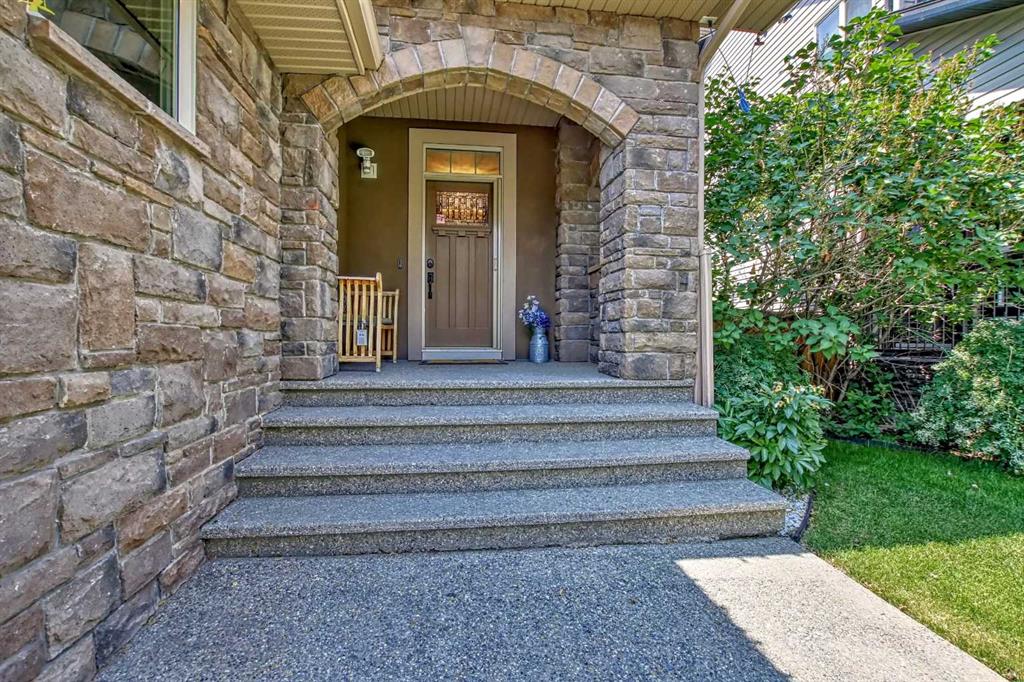 121 ASPENMERE Place