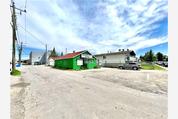 1804 34 Street SE, Calgary