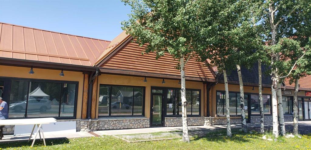 712 Bow Valley Trail, #105