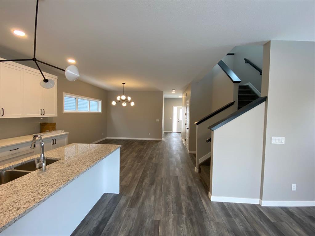 800 reynolds Manor